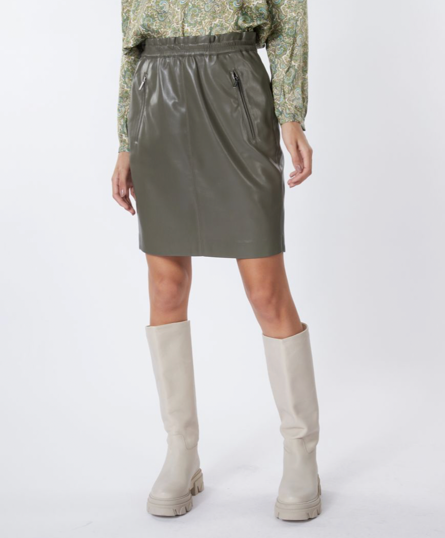 Esqualo- Faux Leather Skirt in Black