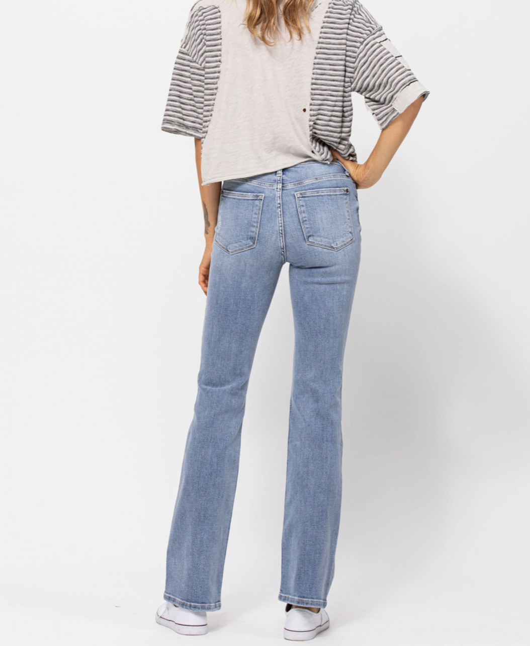 Judy Blue- Bootcut in light wash no distress