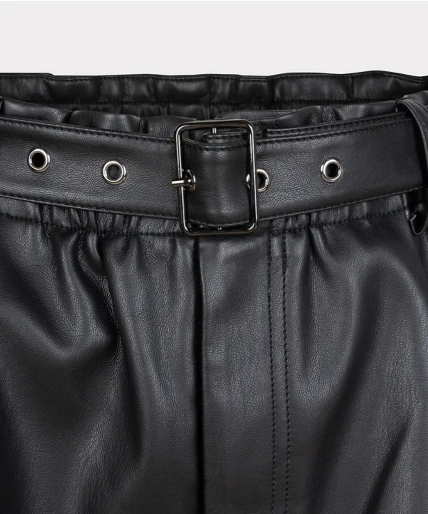 Esqualo- Faux Leather Belted Shorts in Black