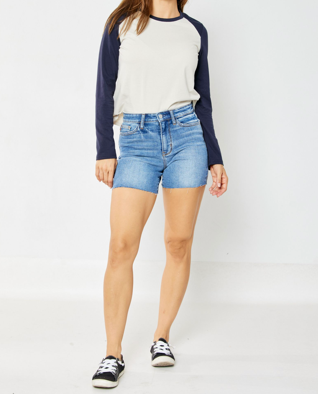 JUDY BLUE- High Waist Short with Raw Hem 5" inseam