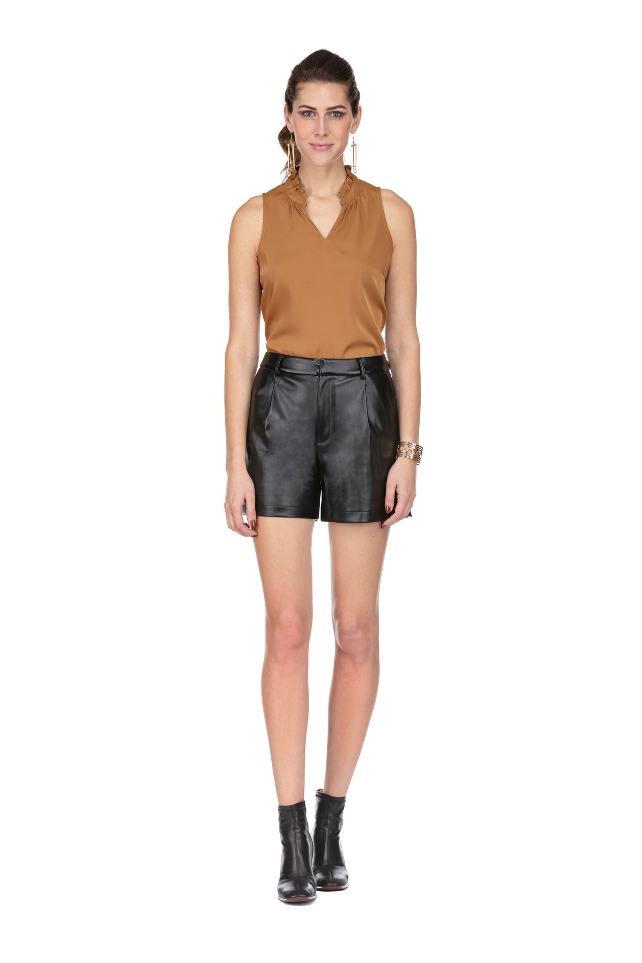 Jade- Faux Leather Pleated Short in Black