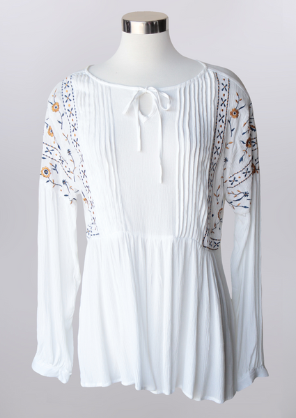 KEREN HART- EMBROIDERED SLEEVE WHITE TOP