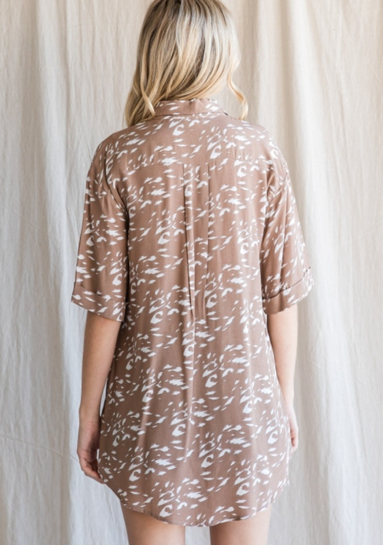 Jodifl- Print Button Up Top in Taupe