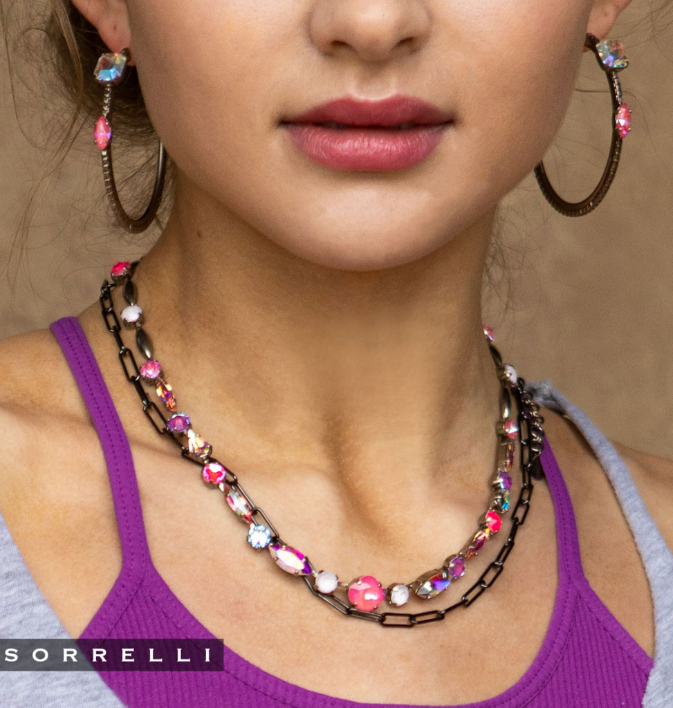 Sorrelli- Zoe Hoop Earrings in Electric Pink