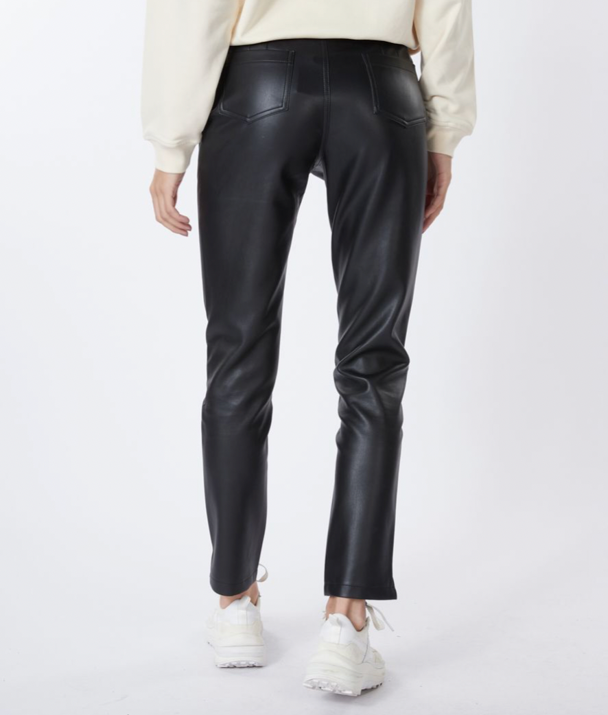 Esqualo- Skinny Leg Faux Leather Pants in Black