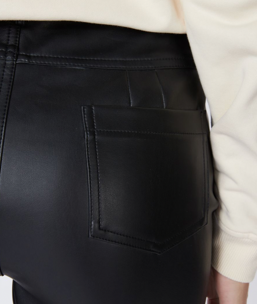 Esqualo- Skinny Leg Faux Leather Pants in Black