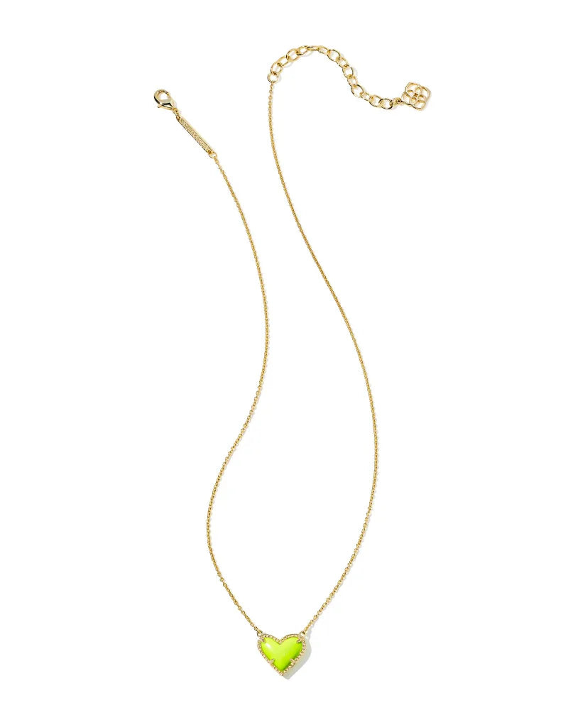 Kendra Scott- Ari Heart Gold Pendant Necklace in Neon Yellow Magnesite